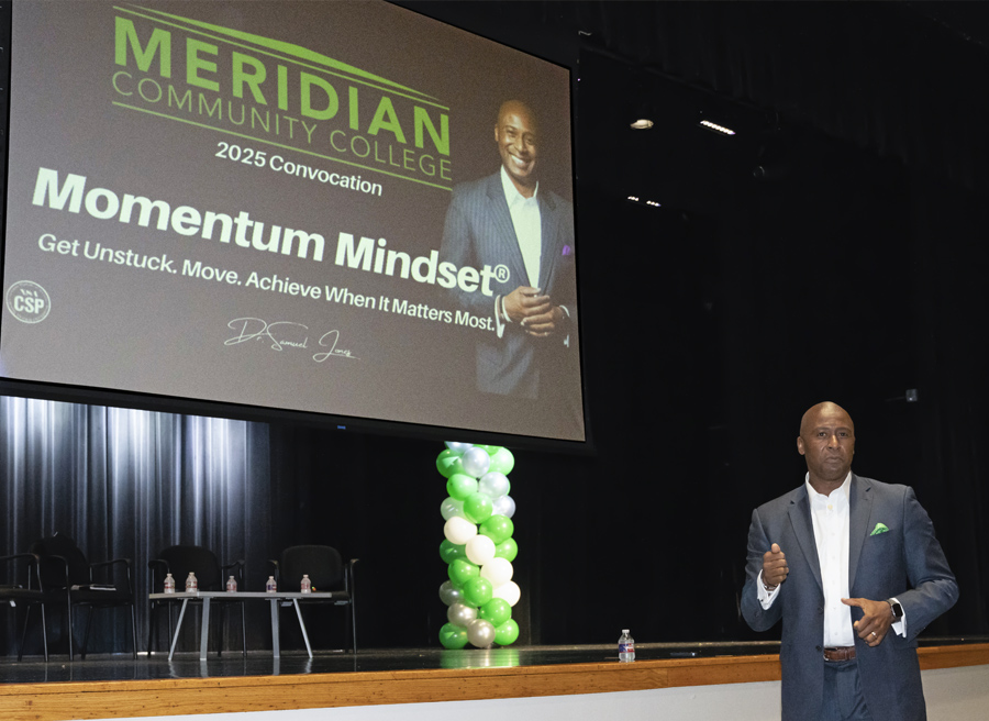 Dr. Samuel Jones inspires faculty, staff at MCC’s Fall Convocation